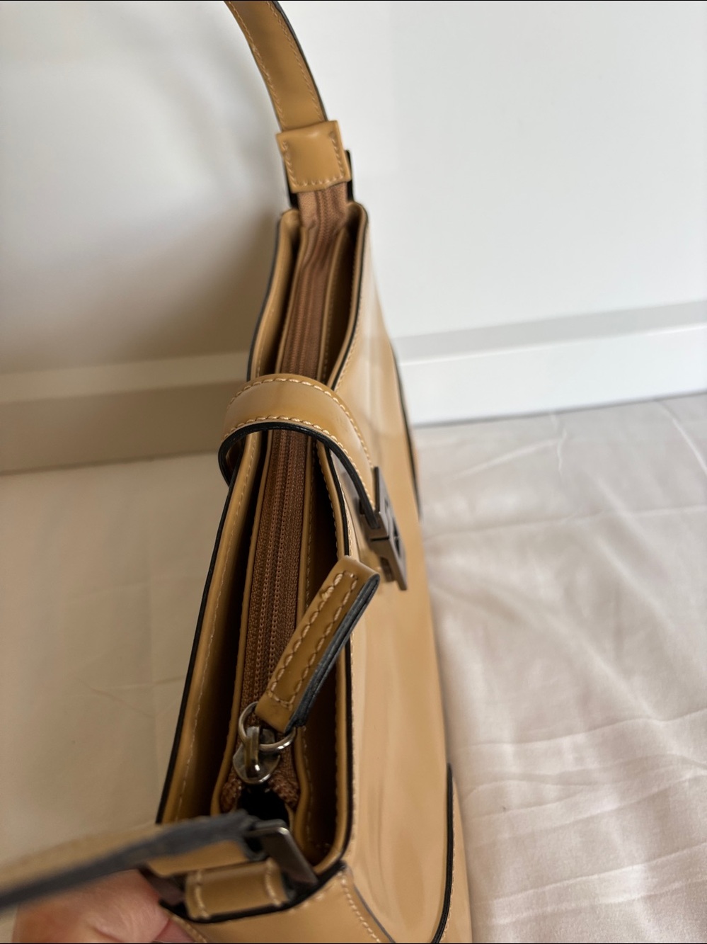 Guess Patent Leather Y2K Shoulder Bag Tan - Picture 13 of 13